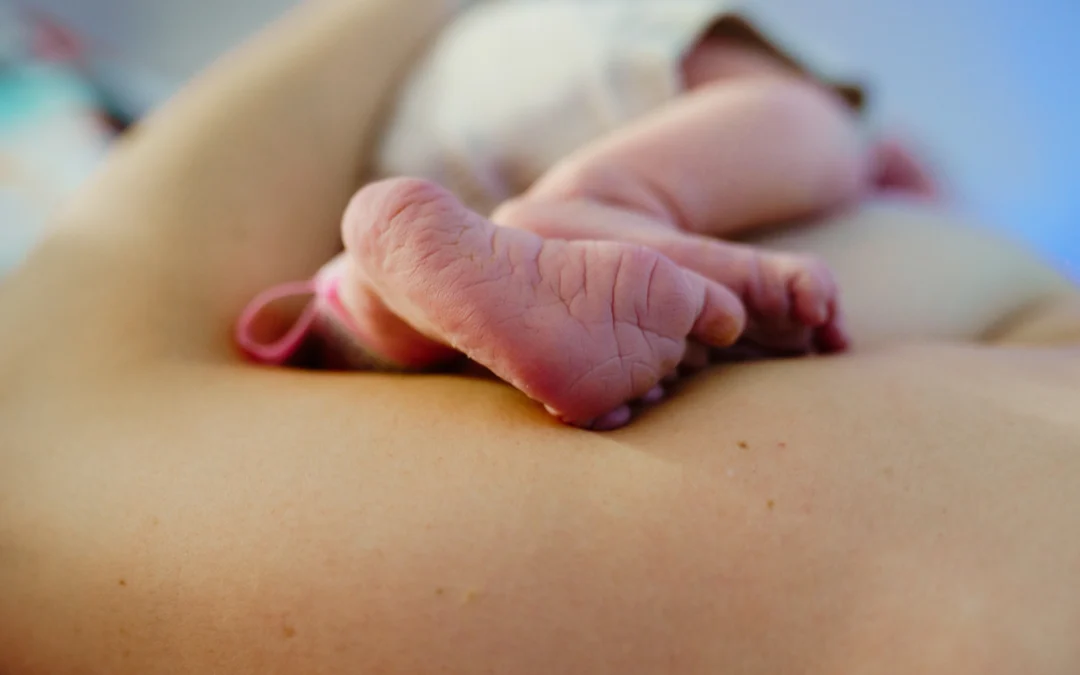 Fotografia porodowa, reportaż z narodzin Oli