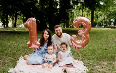Sesja na roczek w Lublinie i Łęcznej – uchwyćmy naturalną radość Twojego dziecka